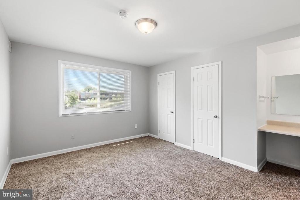5344 C Street Se - Photo 3