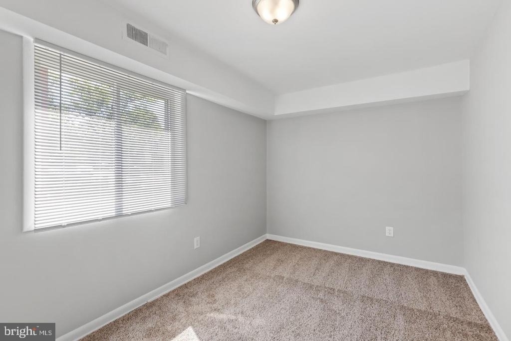 5344 C Street Se - Photo 5
