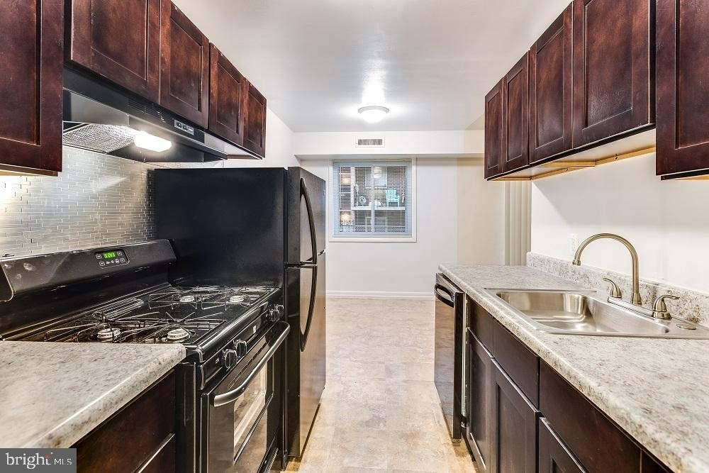 5344 C Street Se - Photo 0