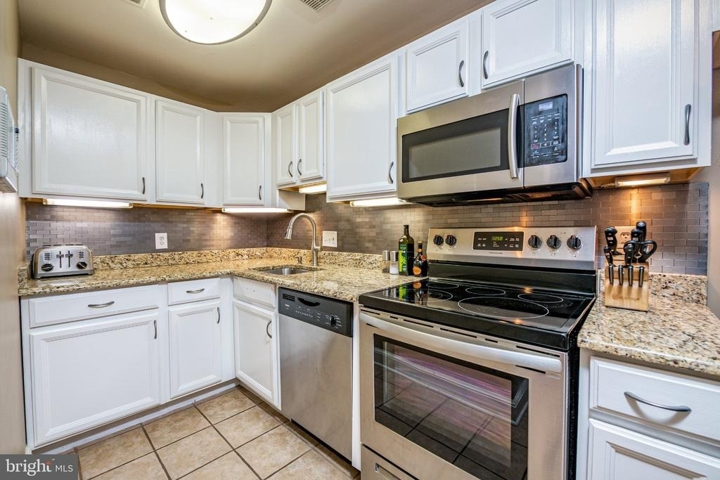 1815 E East Capitol Street Se - Photo 3