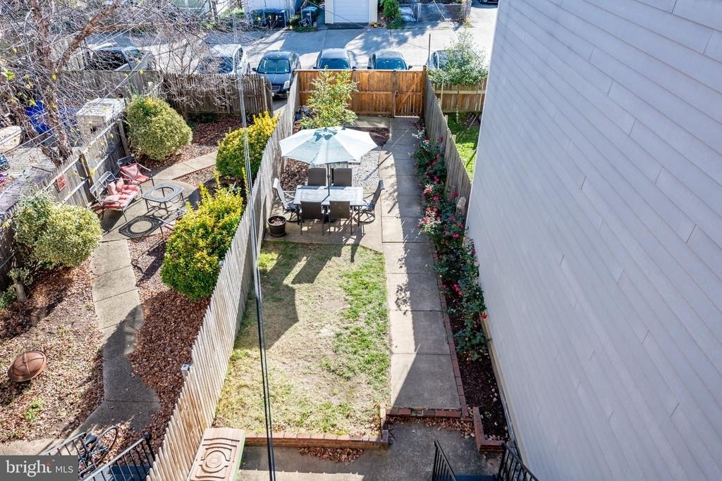 1815 E East Capitol Street Se - Photo 16