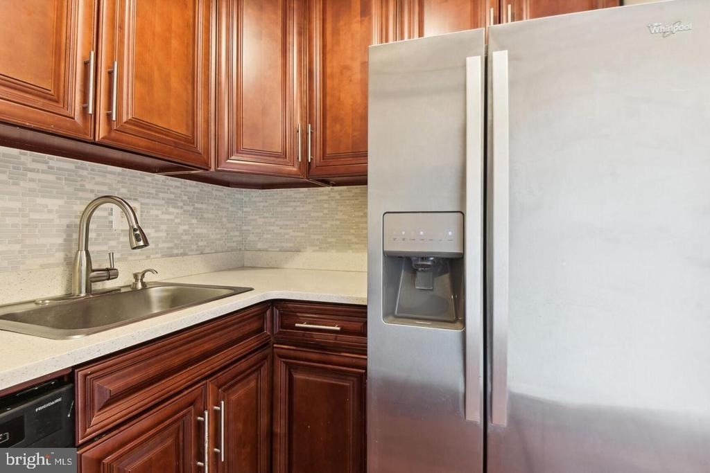 1250 4th Street Sw - Photo 4