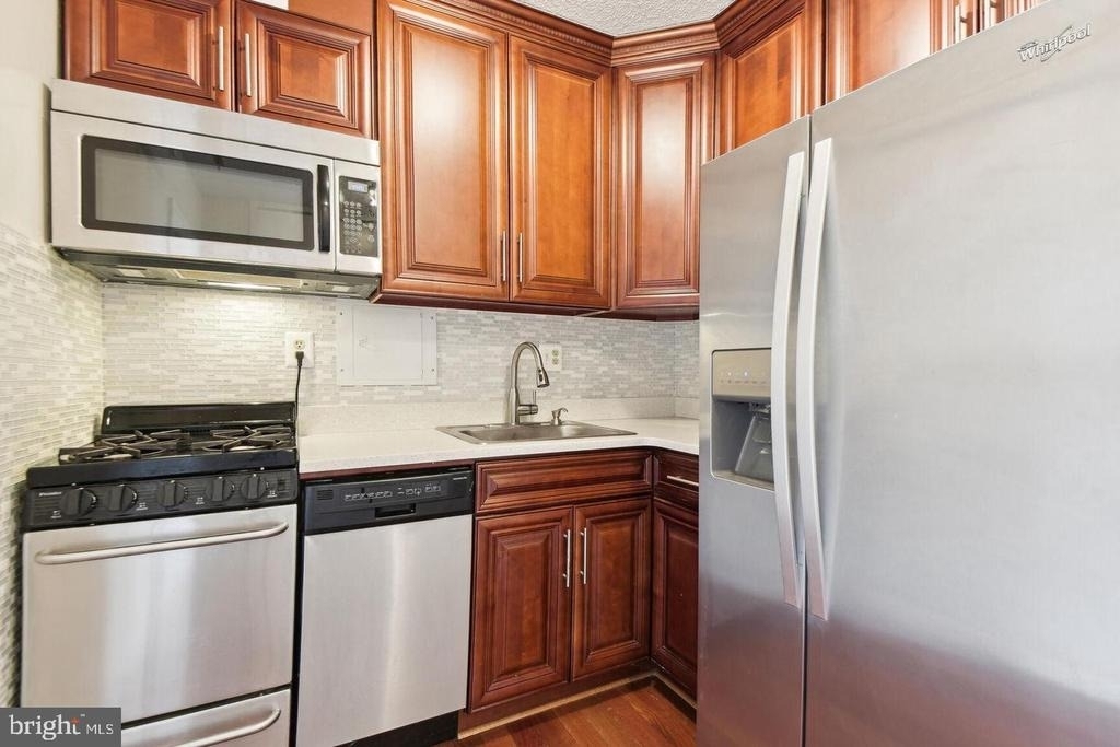 1250 4th Street Sw - Photo 3