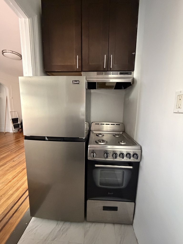 31-15 21st Avenue - Photo 7