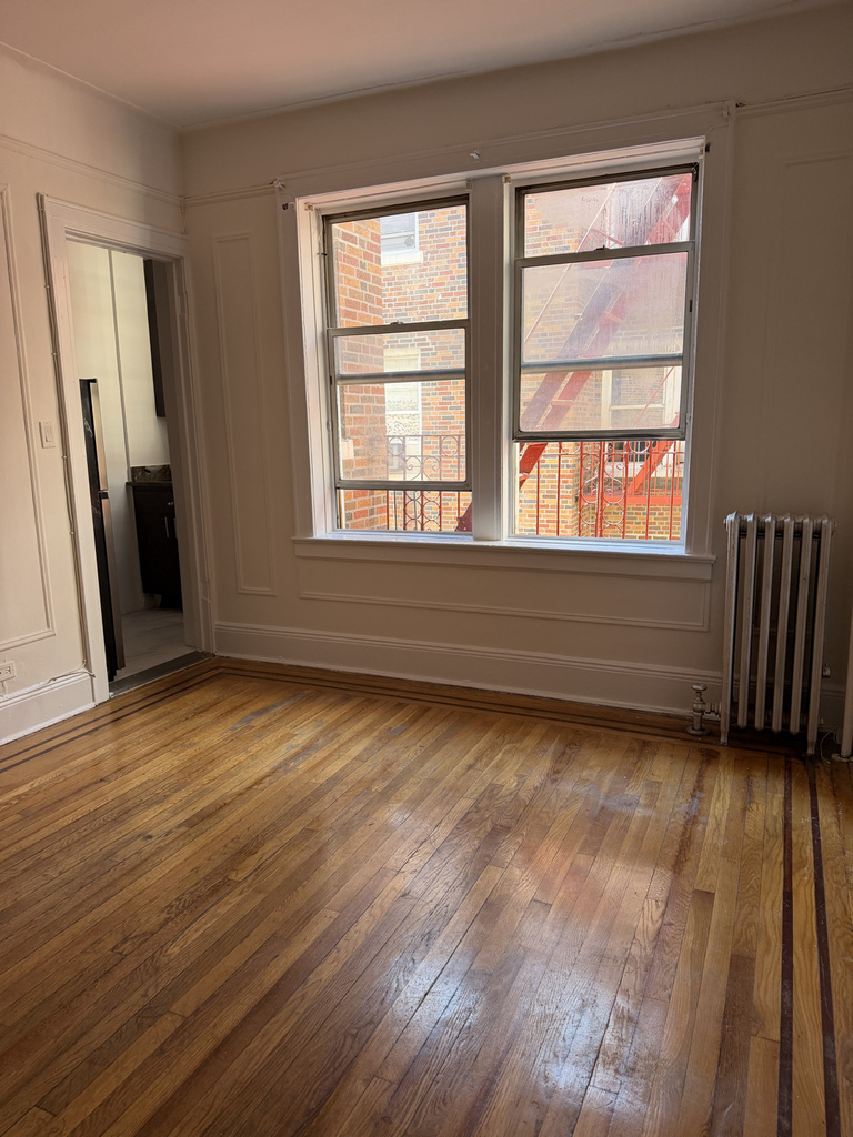 31-15 21st Avenue - Photo 0