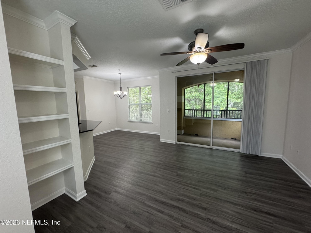 8539 Gate Parkway W - Photo 3