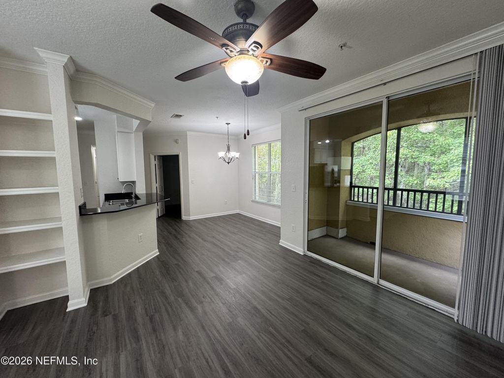 8539 Gate Parkway W - Photo 4