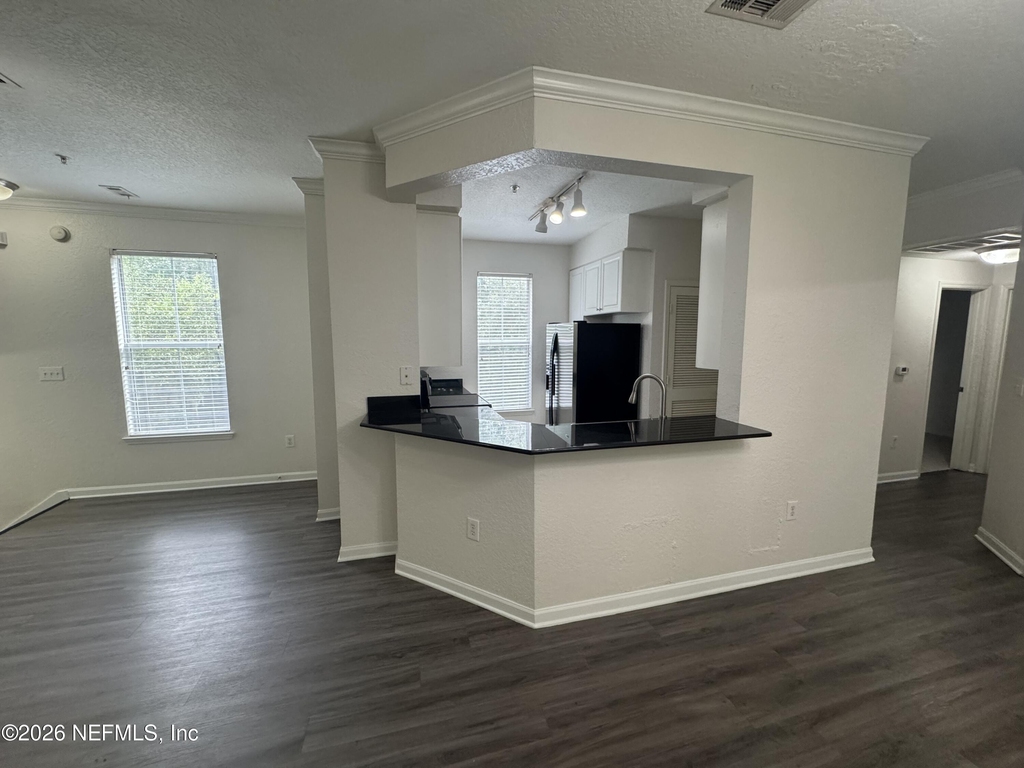 8539 Gate Parkway W - Photo 10