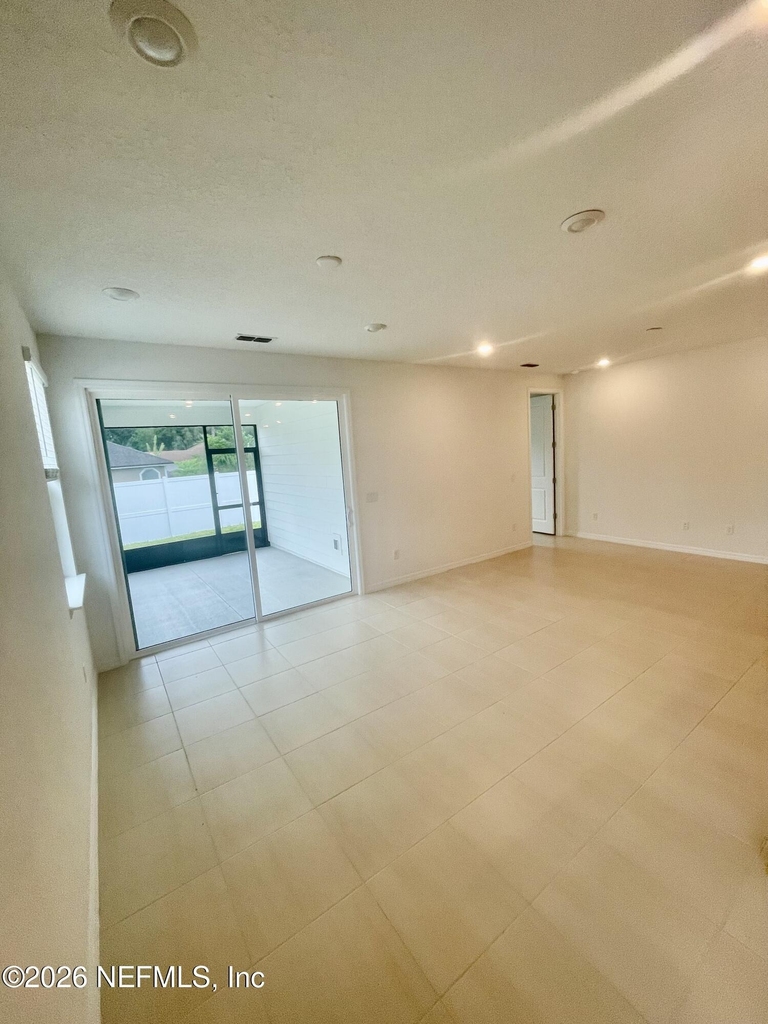 1812 Mickey Way - Photo 2