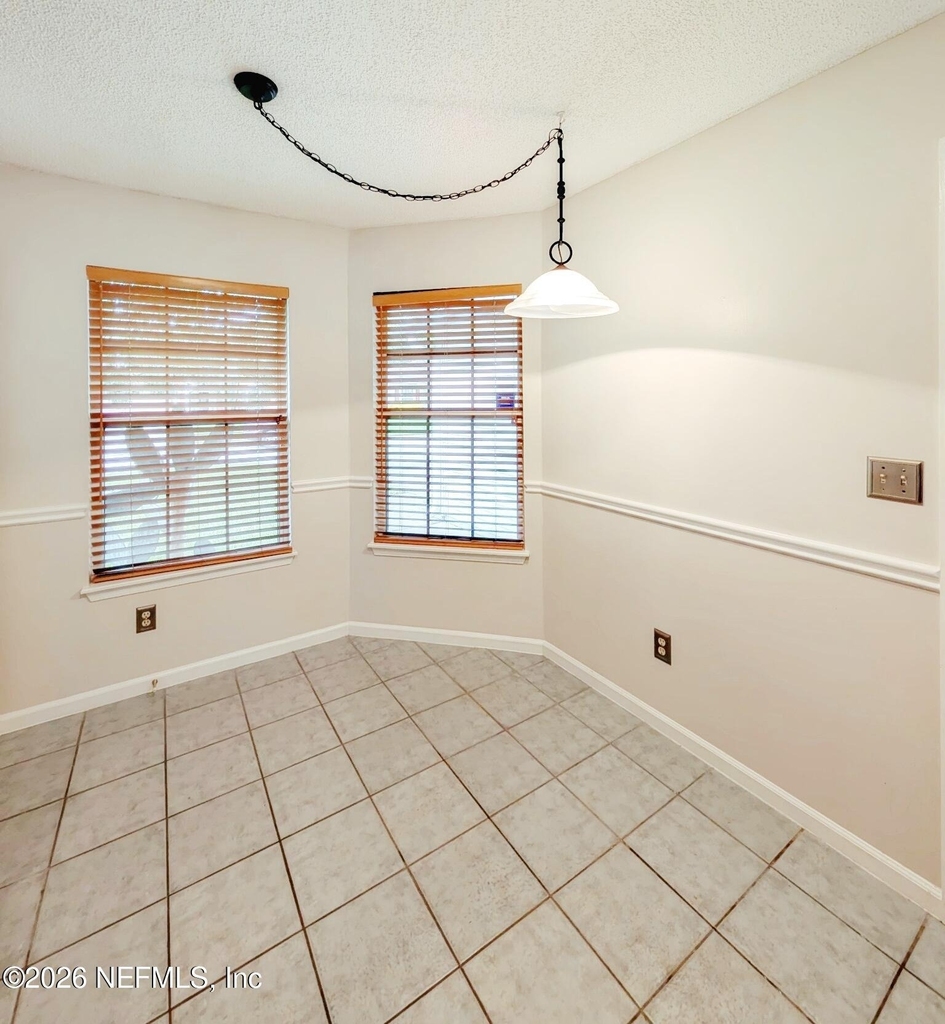 4483 Cobblefield Circle E - Photo 5