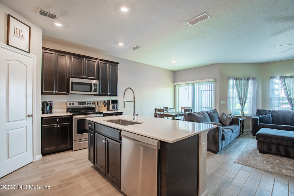 10377 Benson Lake Drive - Photo 5