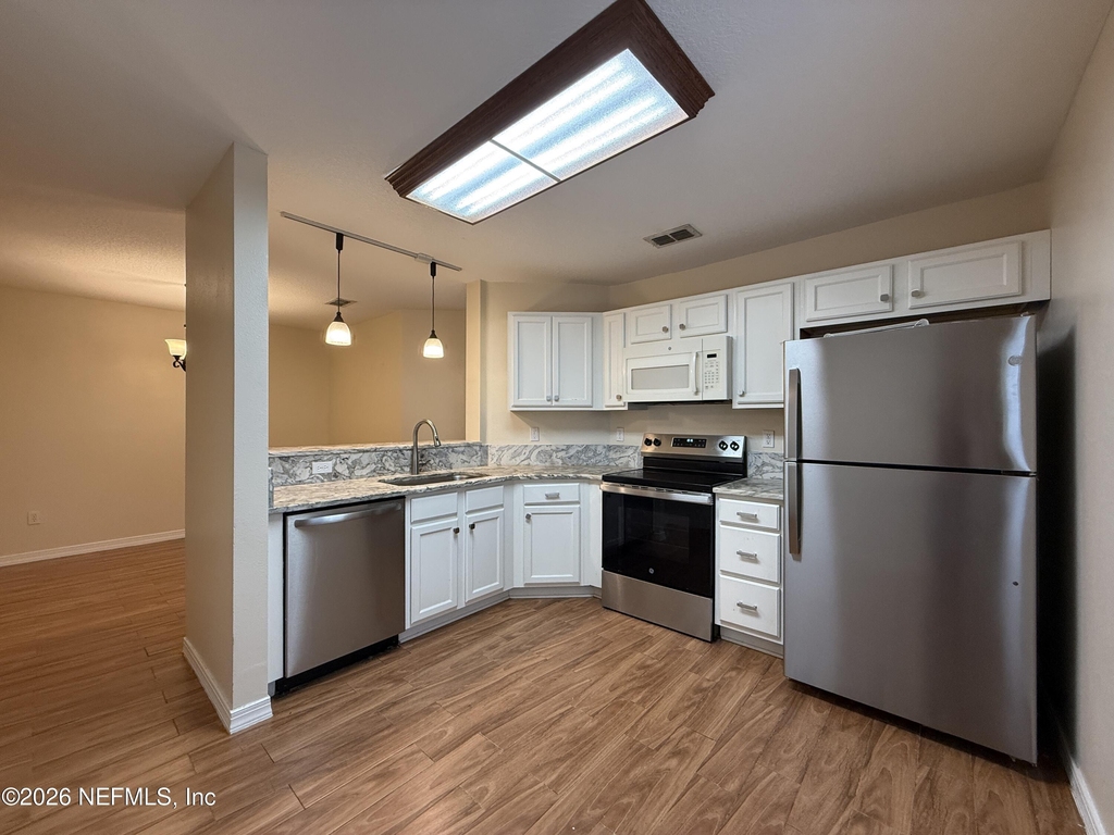 1800 Green Springs Circle - Photo 6