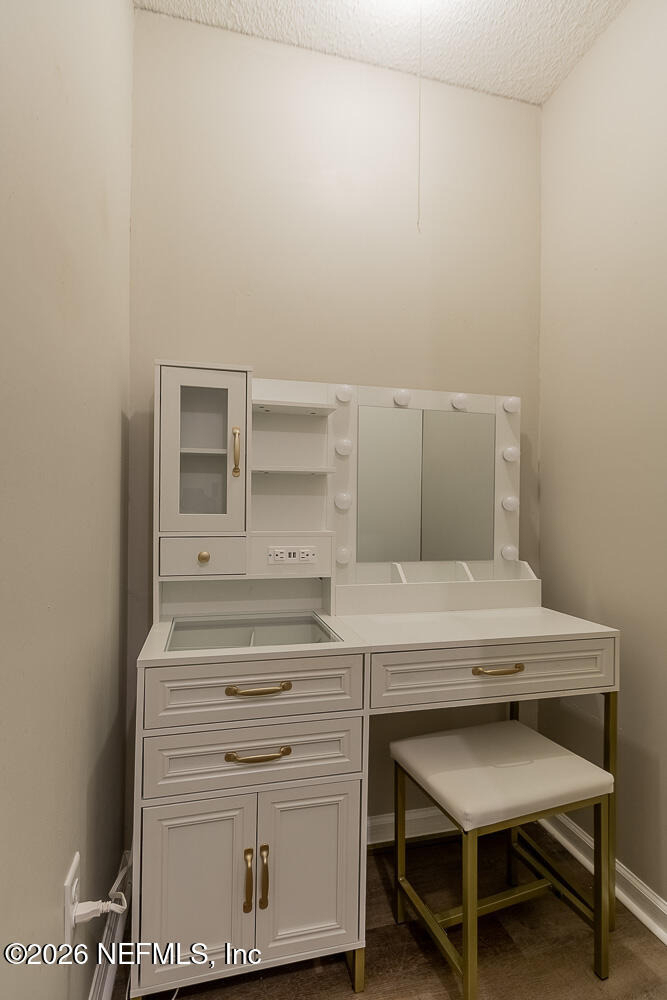 1067 Hibiscus Street - Photo 18