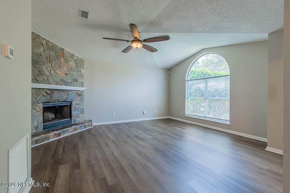 1067 Hibiscus Street - Photo 8
