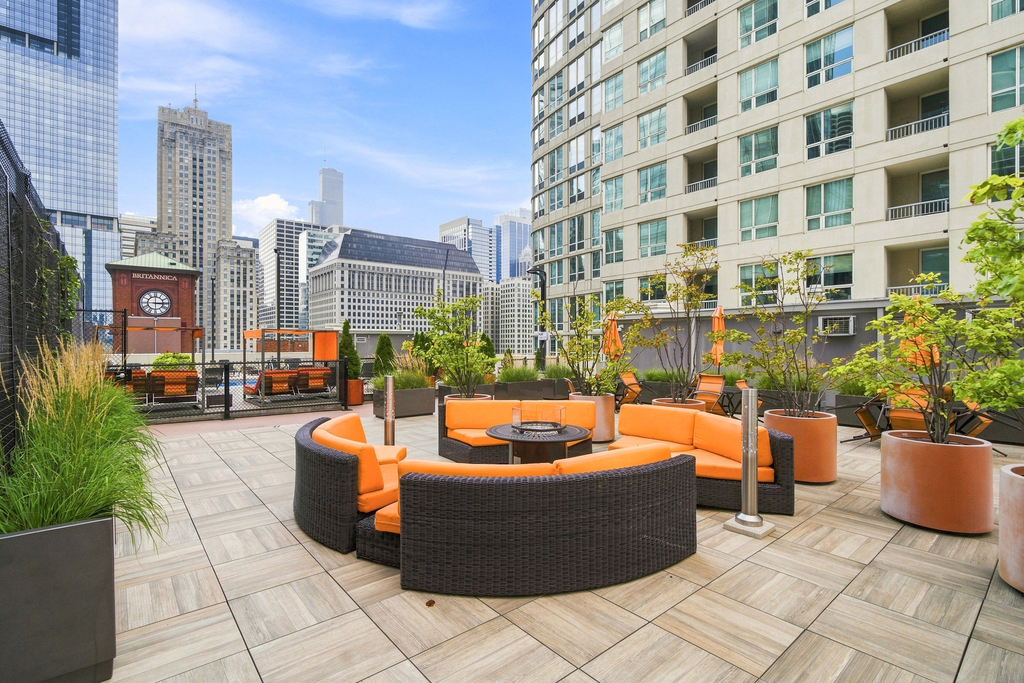 345 N La Salle Street - Photo 33
