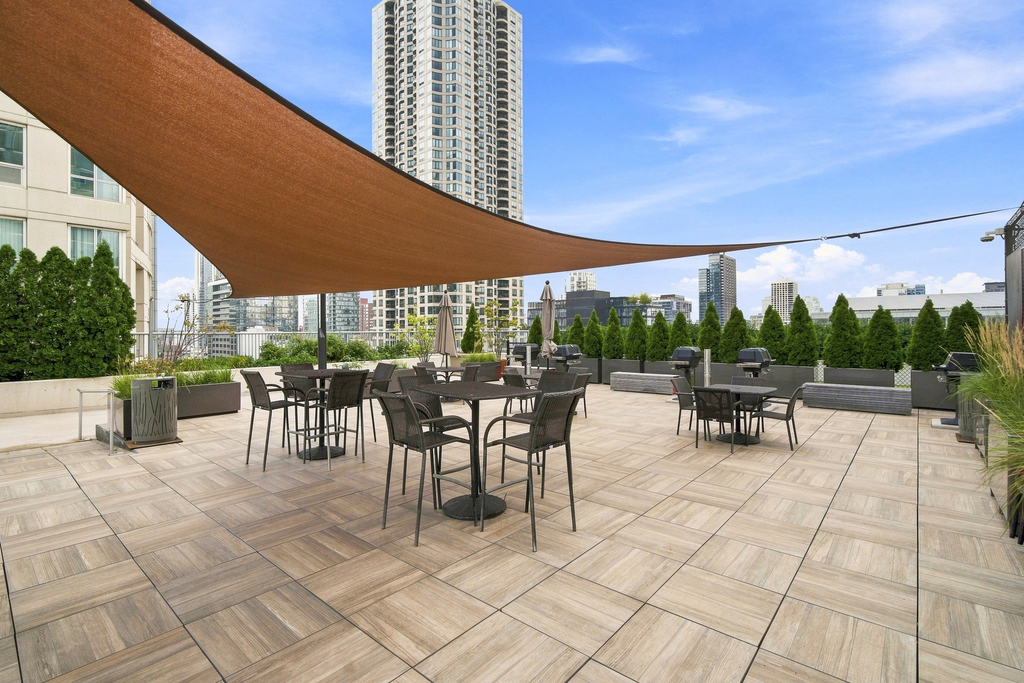 345 N La Salle Street - Photo 15