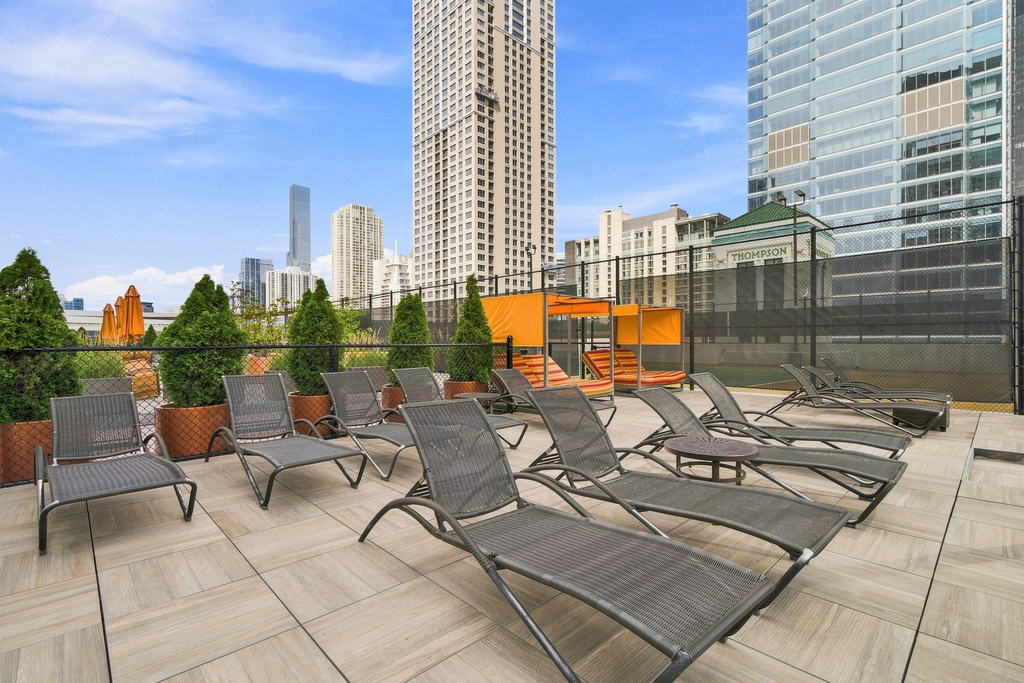 345 N La Salle Street - Photo 13