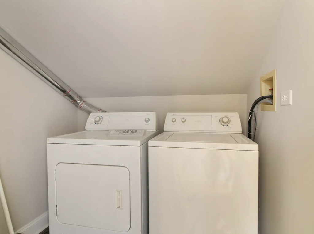 812 N Sleight Street - Photo 2