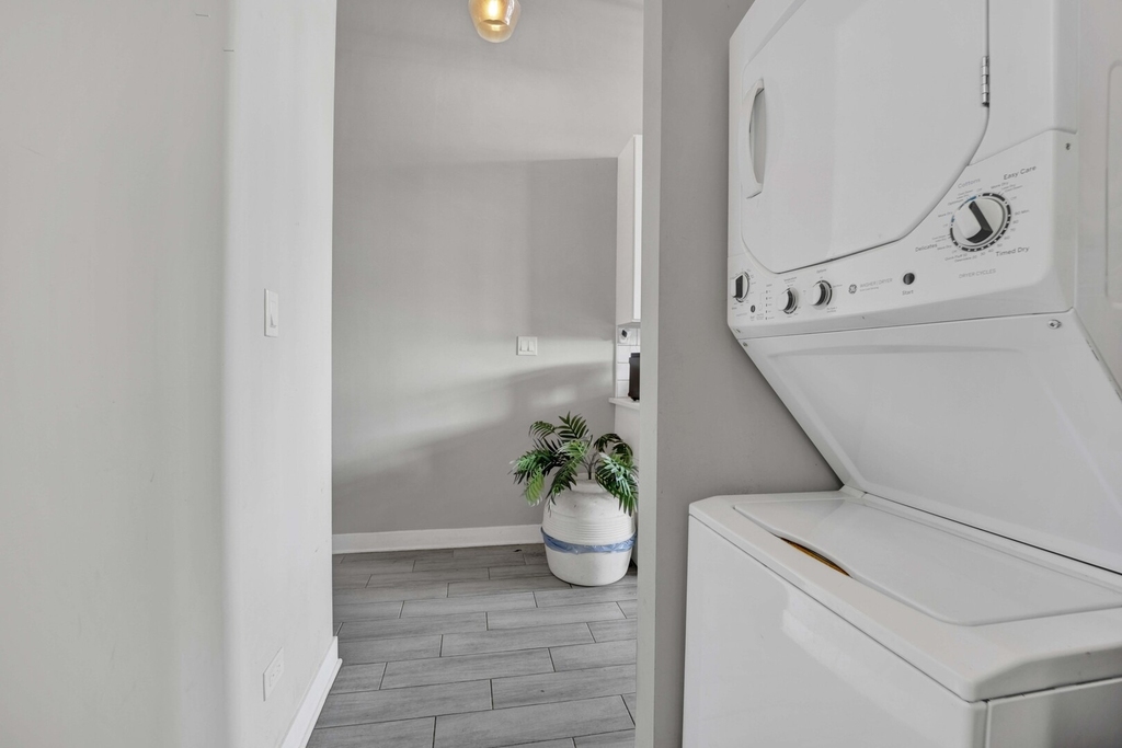 4437 W Fullerton Avenue - Photo 14