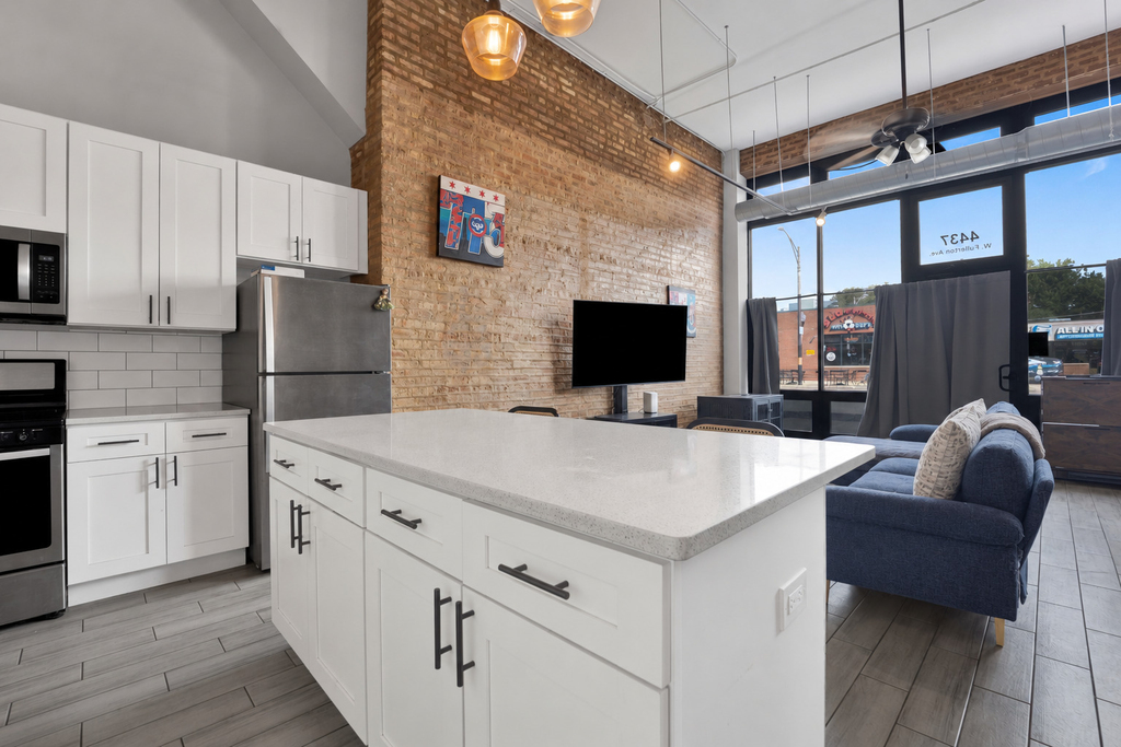 4437 W Fullerton Avenue - Photo 8