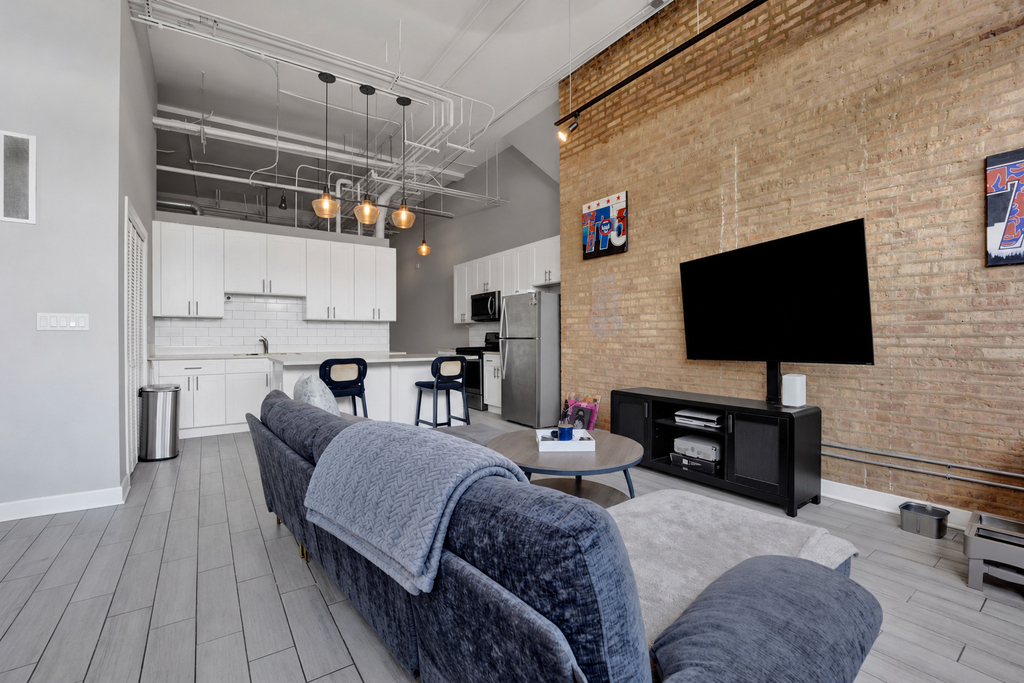 4437 W Fullerton Avenue - Photo 4