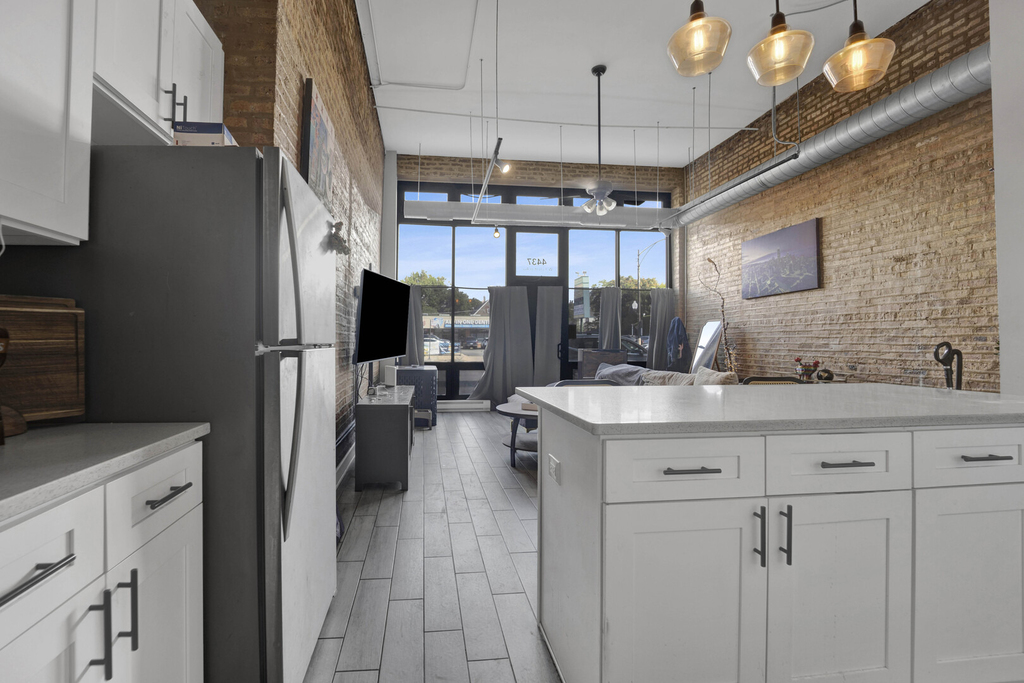 4437 W Fullerton Avenue - Photo 7