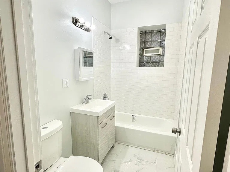 2224 S Sacramento Avenue - Photo 4