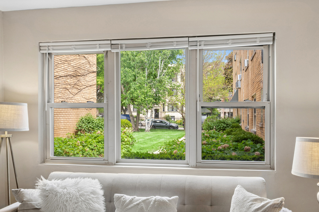 1711 W Estes Avenue - Photo 4