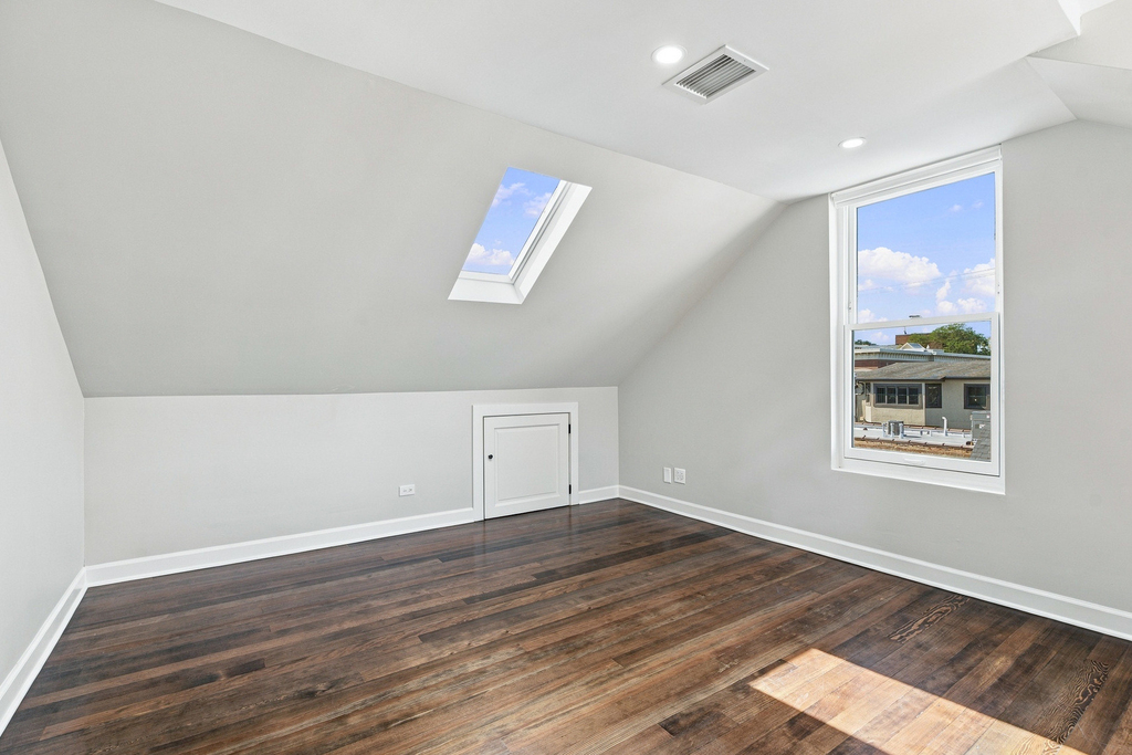 102 S Washington Street - Photo 18