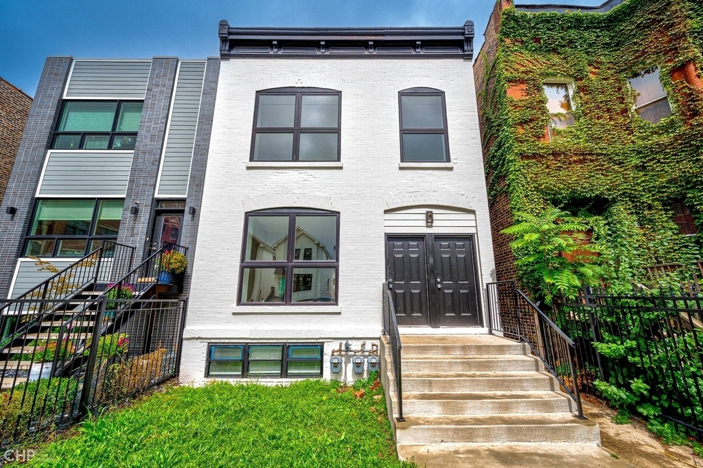 2526 W Lexington Avenue - Photo 0