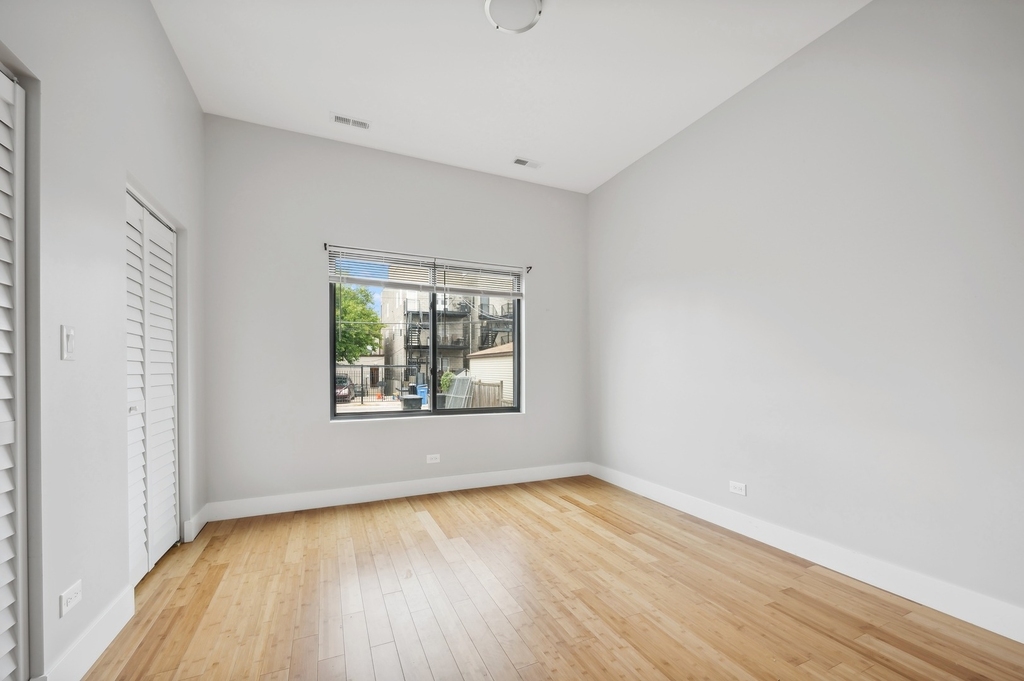 2526 W Lexington Avenue - Photo 11