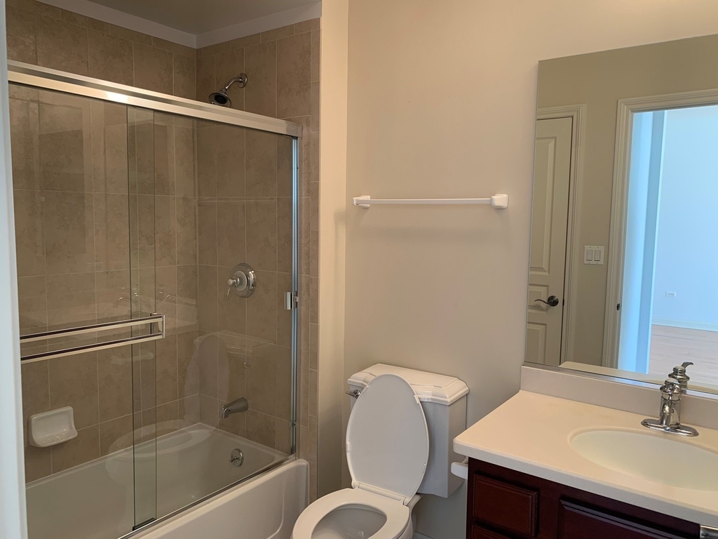 101 Pointe Drive - Photo 2