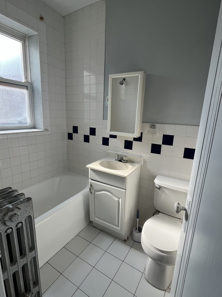 5852 W Higgins Avenue - Photo 4