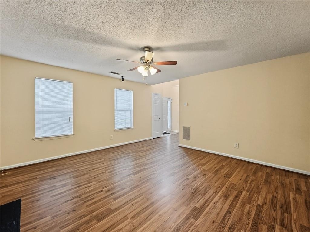 2416 Rambling Way - Photo 12