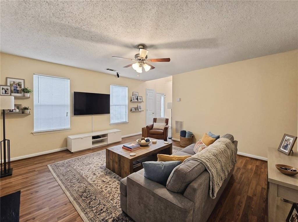 2416 Rambling Way - Photo 11