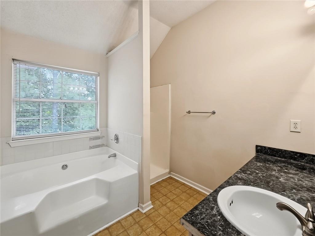 2416 Rambling Way - Photo 20