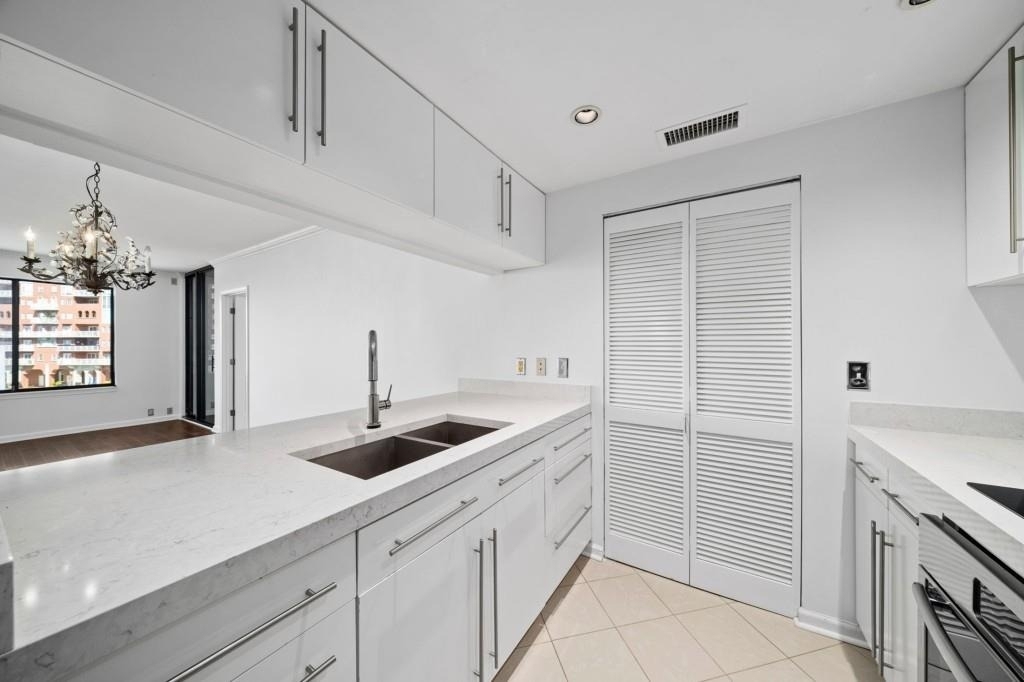 3481 Lakeside Drive Ne - Photo 2