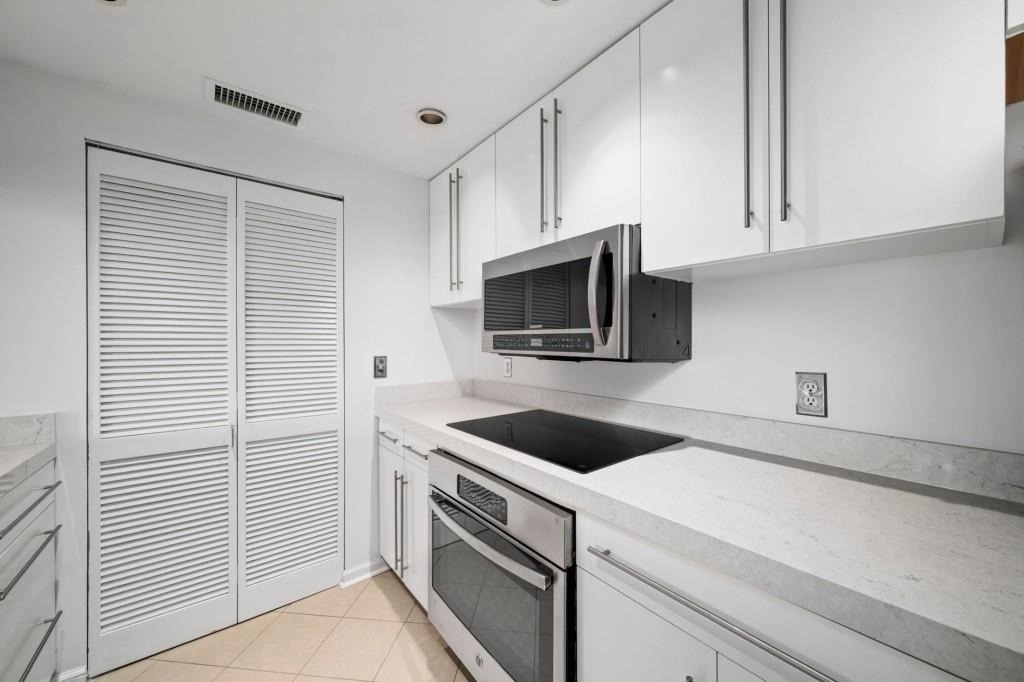 3481 Lakeside Drive Ne - Photo 3
