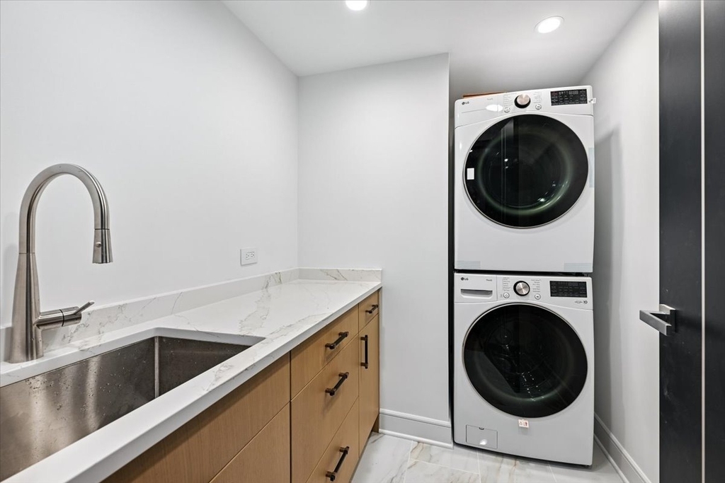 950 N Michigan Avenue - Photo 3