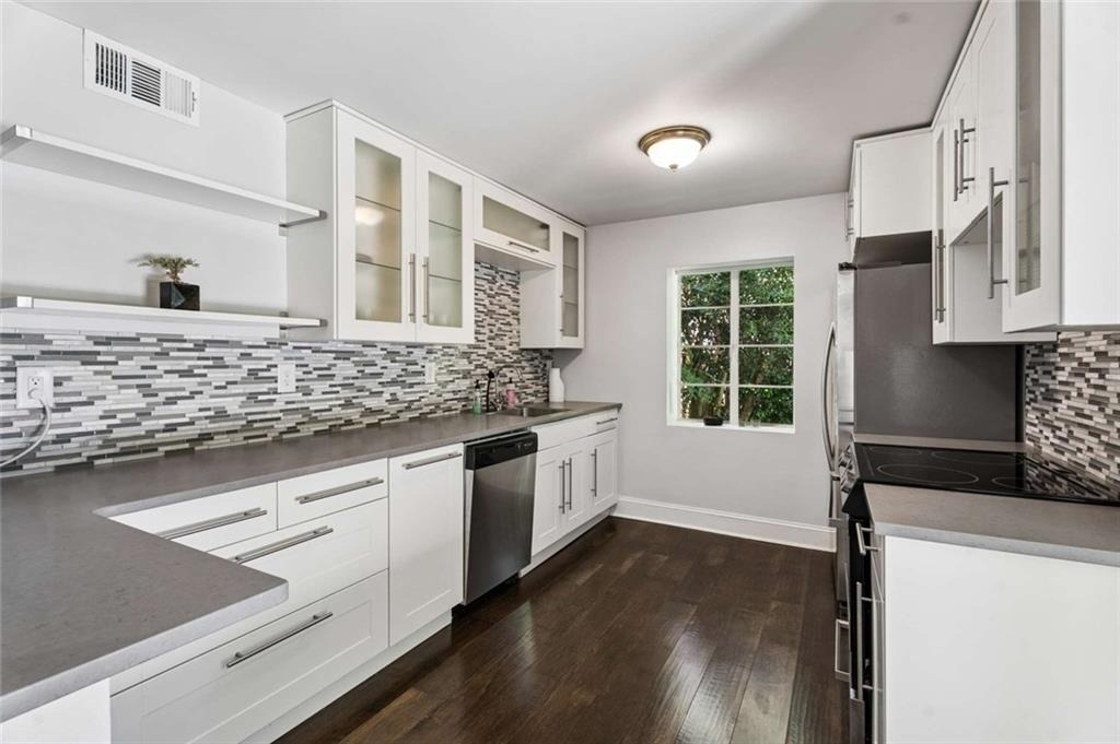 1691 Friar Tuck Road Ne - Photo 8
