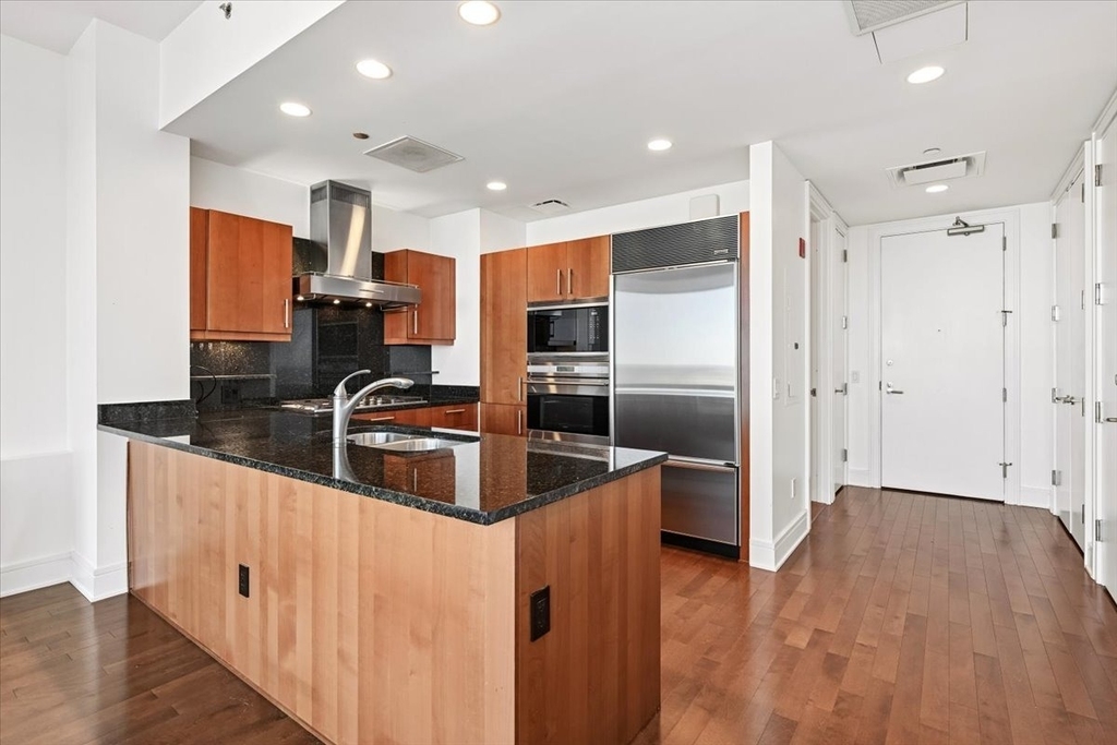 401 N Wabash Avenue - Photo 3