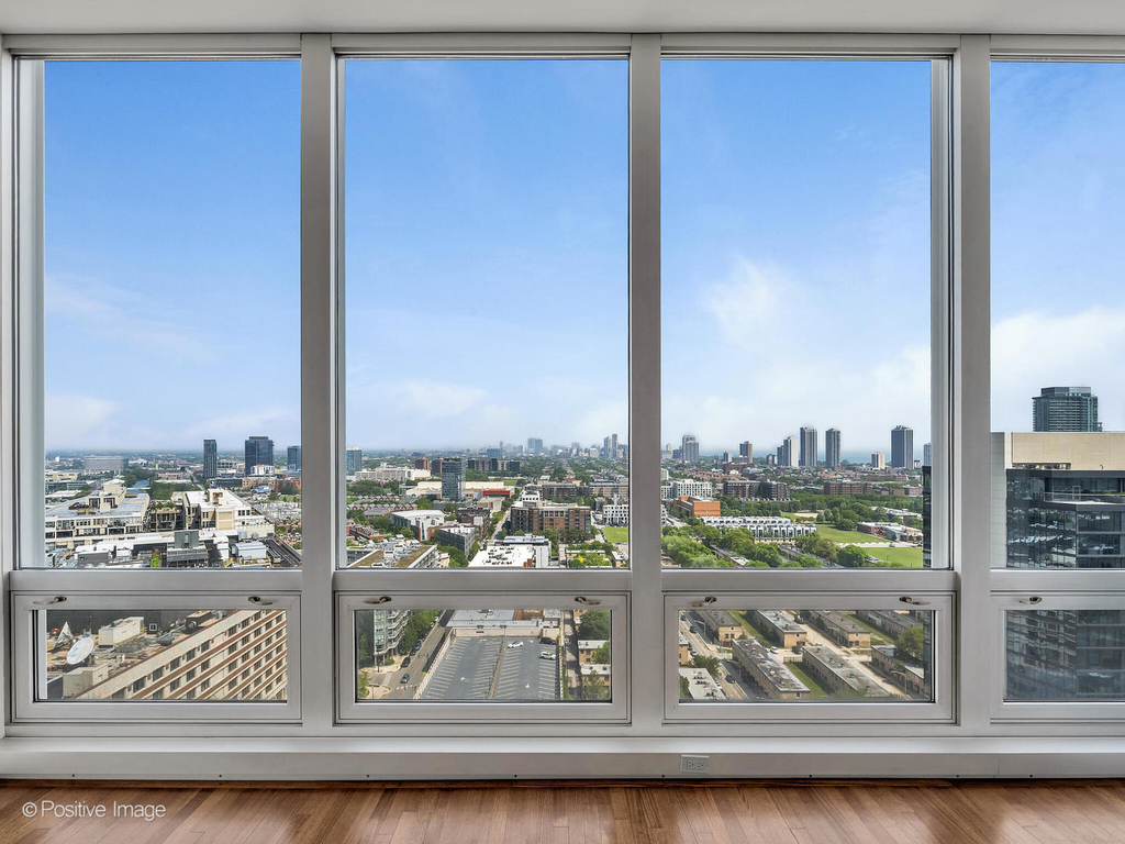 500 W Superior Street - Photo 8