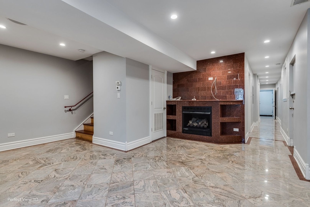 1437 N Washtenaw Avenue - Photo 9