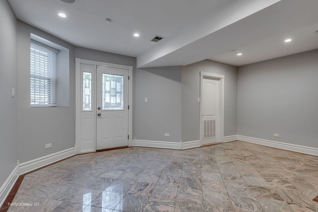 1437 N Washtenaw Avenue - Photo 10