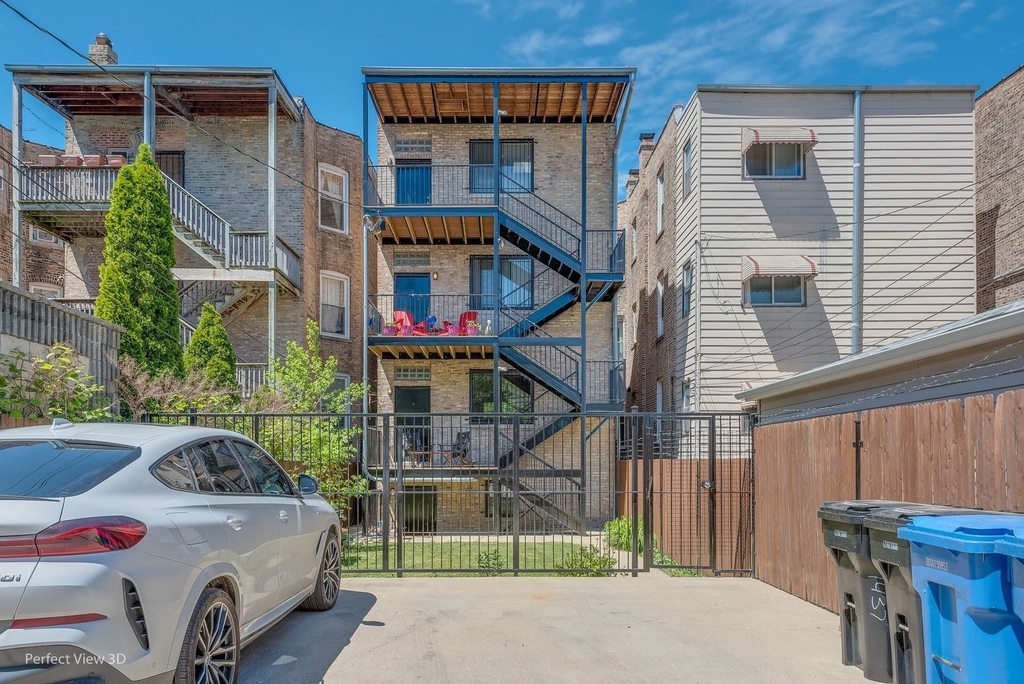 1437 N Washtenaw Avenue - Photo 22