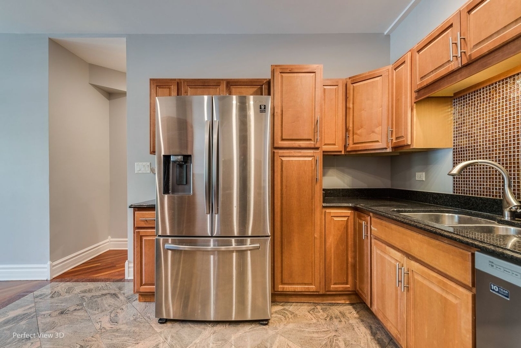 1437 N Washtenaw Avenue - Photo 6