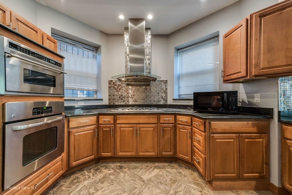 1437 N Washtenaw Avenue - Photo 4