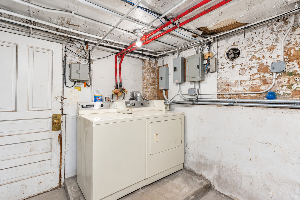 1032 W Roscoe Street - Photo 13