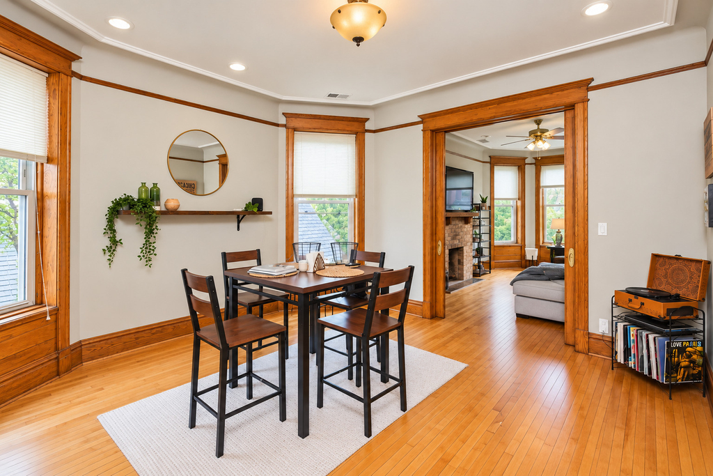 1032 W Roscoe Street - Photo 3
