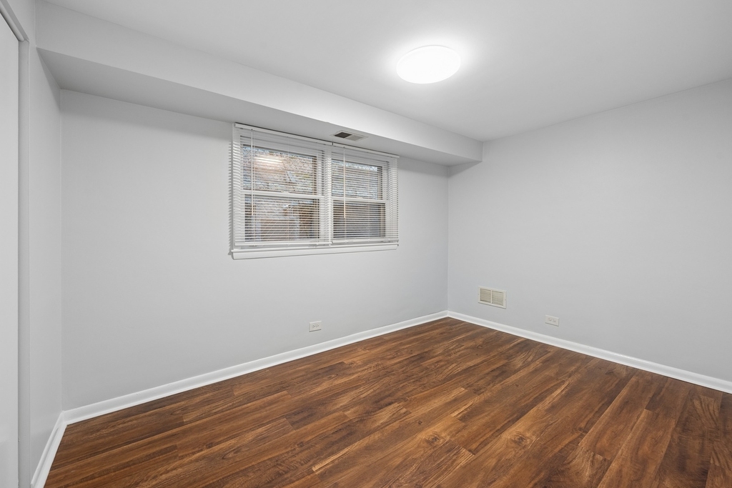 1510 W Addison Street - Photo 17